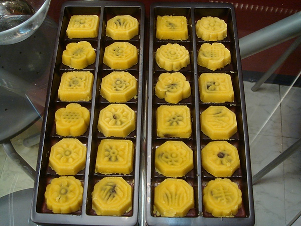 副會長豐成帶來的順成小糕點