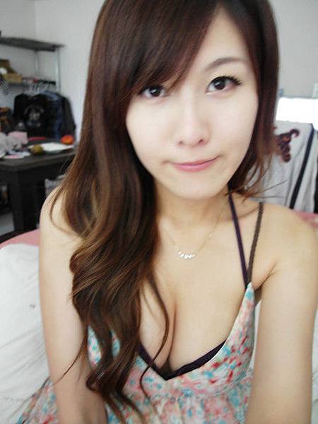 腿長長,胸大大,樣靚靚