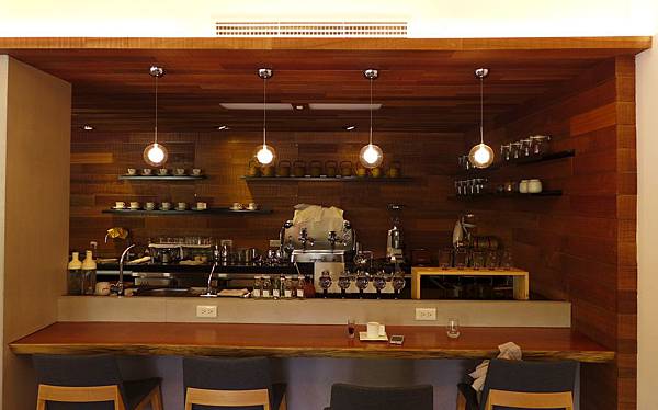 方寸之間吧台 方寸之間吧台