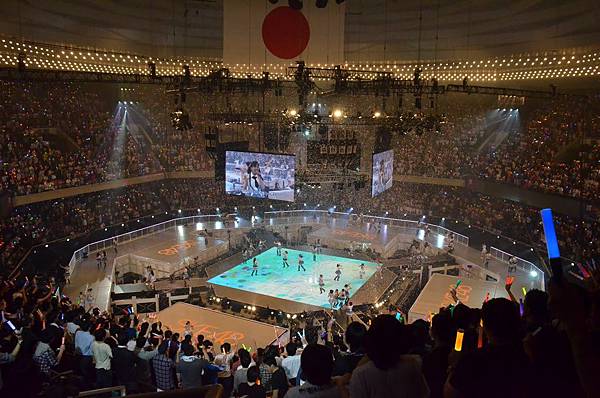 「手をつなぎながら」4 「手をつなぎながら」4