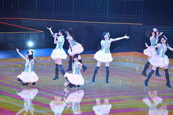 「強き者よ」「青空片想い」「ごめんね、SUMMER」6