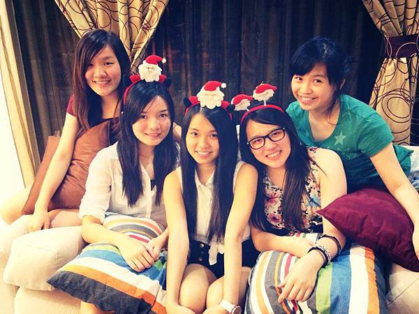 28027_10151210990918391_659180301_n