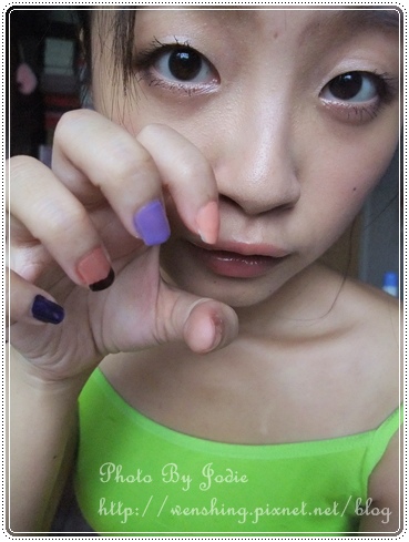 CITY COLOR 瞬間光采 水晶唇蜜 05(蜜桃粉) CITY COLOR 瞬間光采 水晶唇蜜 05(蜜桃粉)