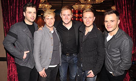 westlifedeanpipermirrordec2010.jpg westlifedeanpipermirrordec2010.jpg
