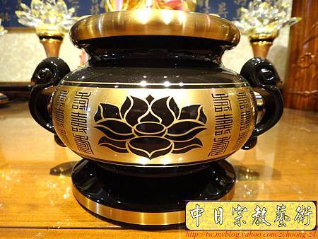 F3201.高級神桌佛具銅器.雙色金蓮花祖爐.JPG F3201.高級神桌佛具銅器.雙色金蓮花祖爐.JPG