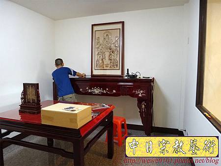 N20203.台灣肖楠木神桌 鑲貝佛桌 雷射雕刻11尊木雕神聯.JPG N20203.台灣肖楠木神桌 鑲貝佛桌 雷射雕刻11尊木雕神聯.JPG