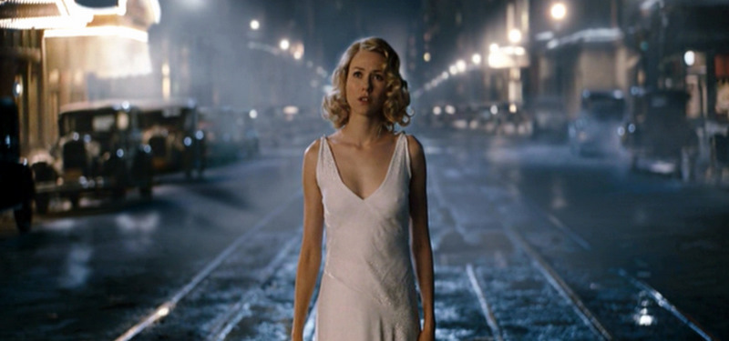 King-Kong_Naomi-Watts_white-dress_street-mid_bmp.jpg