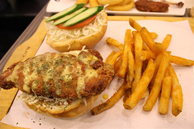 IMG_5579.JPG IMG_5579.JPG