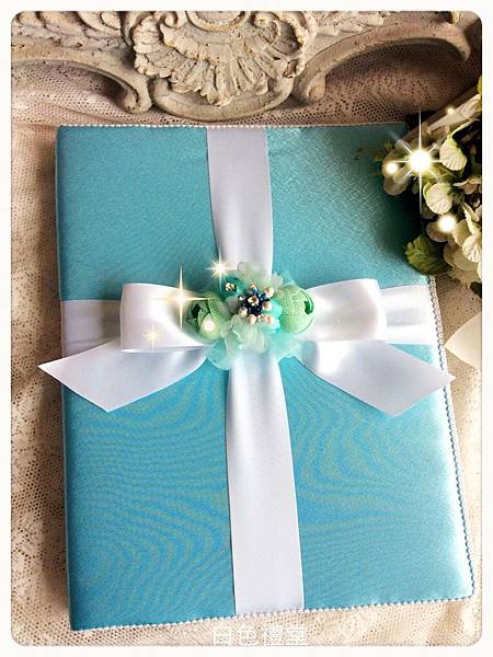 白色禮堂。Tiffany