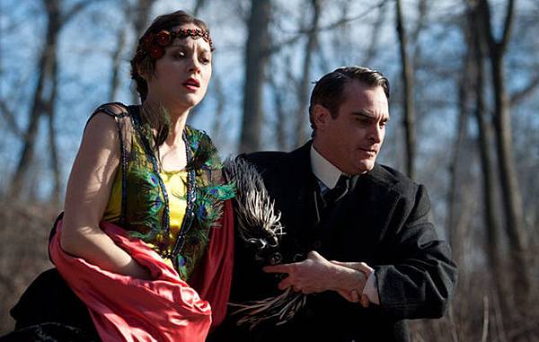 the-immigrant-Joaquin-Phoenix-Marion-Cotillard.jpg