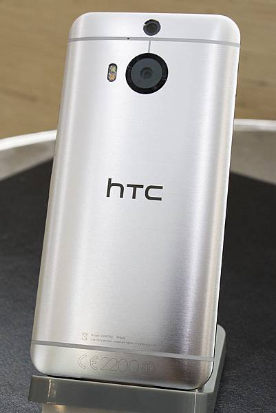 HTC ONE M9+外觀簡單介紹