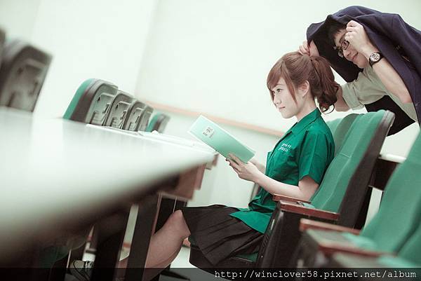 嘿~我來騷擾好學生