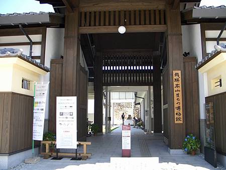 img_489062_63175917_0