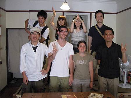 423439_197460260385233_1023220791_n