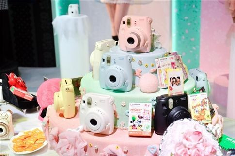 ◎3C◎FUJIFILM instax mini 8 – 拿到一定尖叫的繽紛馬卡龍拍立得相機 - 第2張圖 ◎3C◎FUJIFILM instax mini 8 – 拿到一定尖叫的繽紛馬卡龍拍立得相機