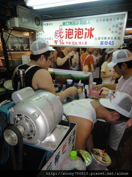 cm20110829c4f934b5f2d6b8a457a38d065b9c98