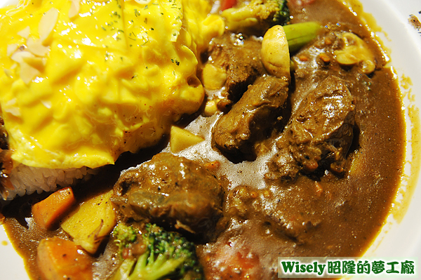 義式紅酒燉牛咖哩蛋包飯(原味) 義式紅酒燉牛咖哩蛋包飯(原味)