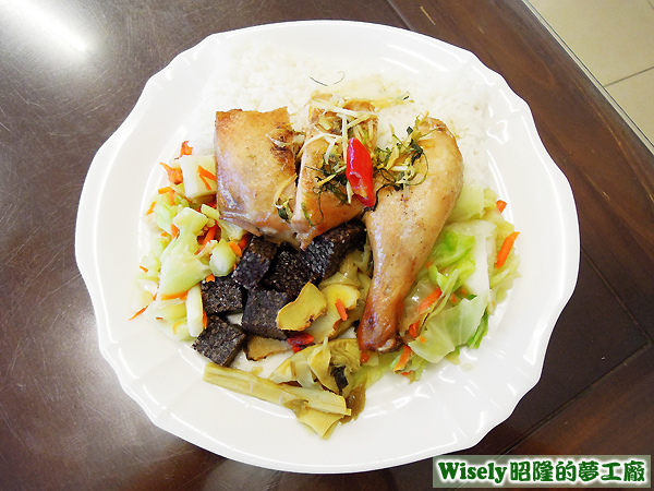蔥油雞腿飯 蔥油雞腿飯