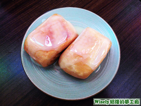 銀絲卷佐煉乳 銀絲卷佐煉乳