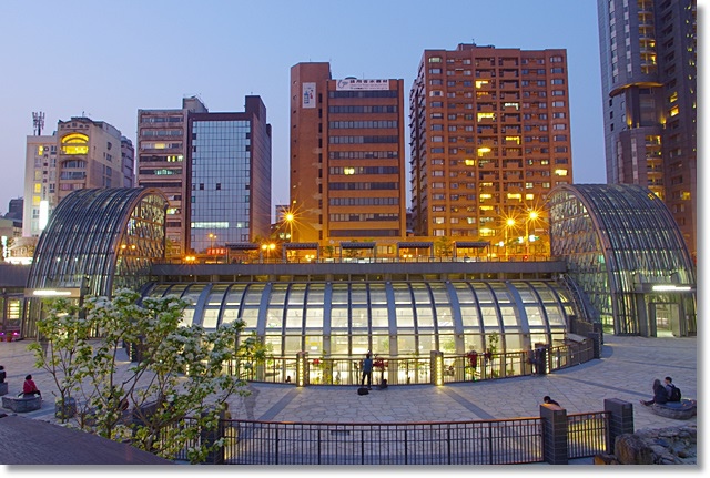 大安森林公園站 大安森林公園站