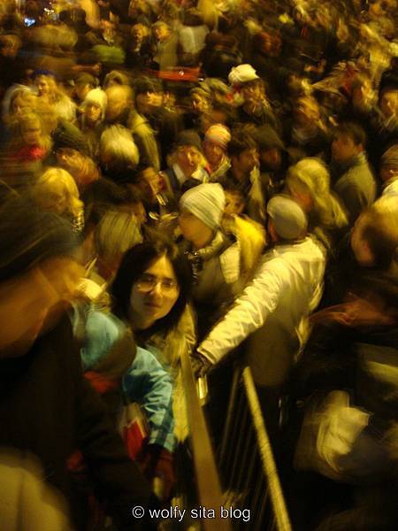 london form wolfy sita