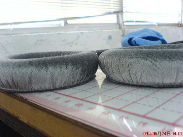 基本上900比較薄,扁