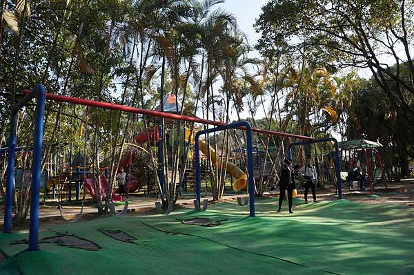 DSC03733-1024.jpg DSC03733-1024.jpg