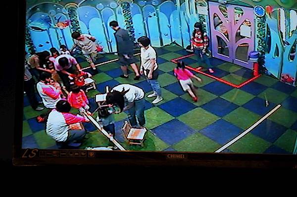 DSC08034-1024.jpg DSC08034-1024.jpg