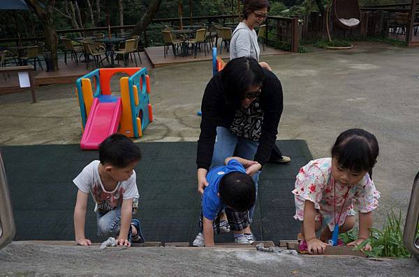 DSC08329-1024.jpg DSC08329-1024.jpg