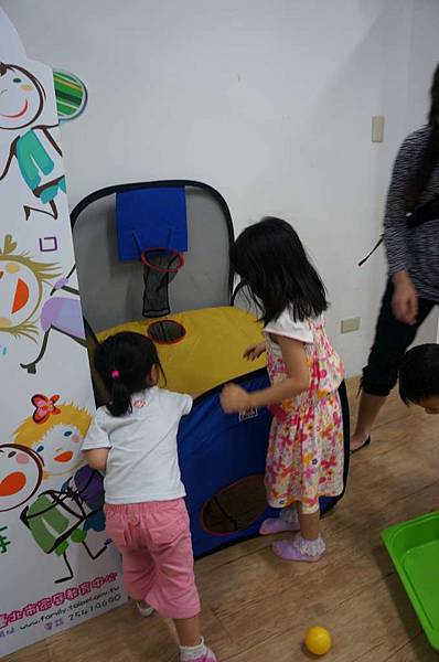 DSC09810-1024.jpg DSC09810-1024.jpg