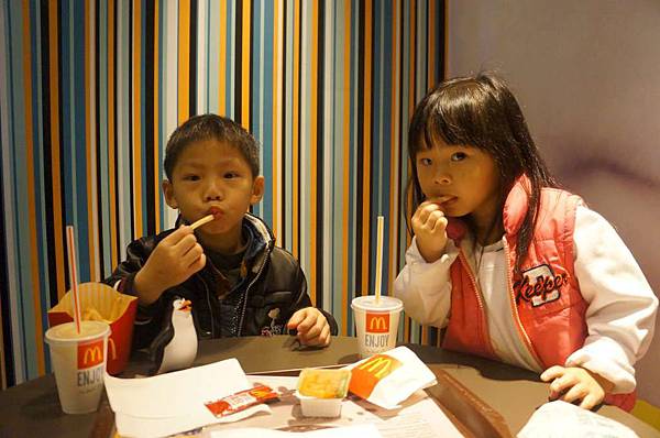 DSC08951-1024.jpg DSC08951-1024.jpg