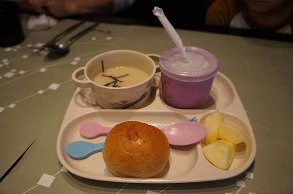 DSC00229-1024.jpg DSC00229-1024.jpg