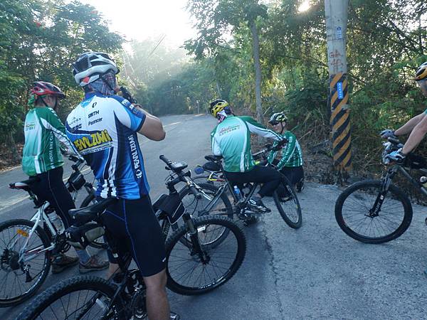 PB230012.JPG PB230012.JPG