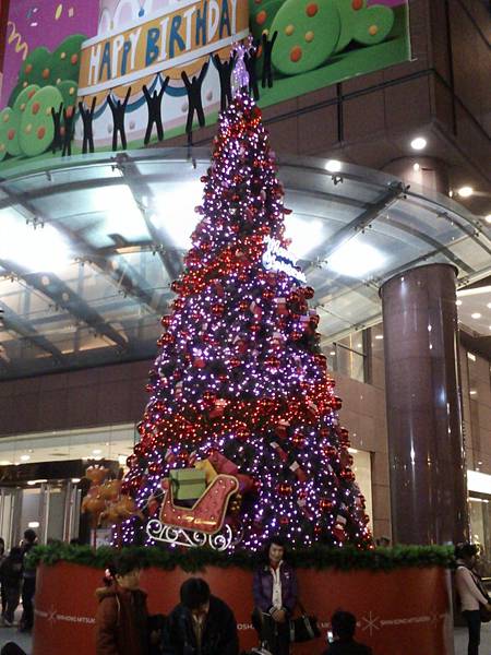 2011.12.4 新光三越西門店的聖誕樹