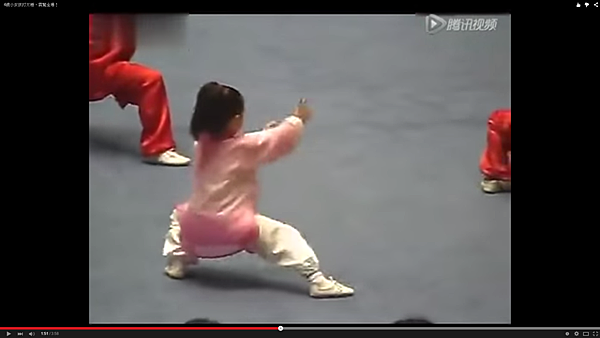 4歲小女孩打的太極，震驚全場