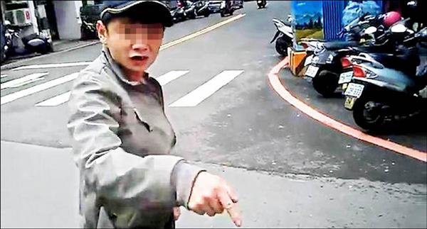 10公尺也叫救護車還問候救護員的媽! 10公尺也叫救護車還問候救護員的媽!