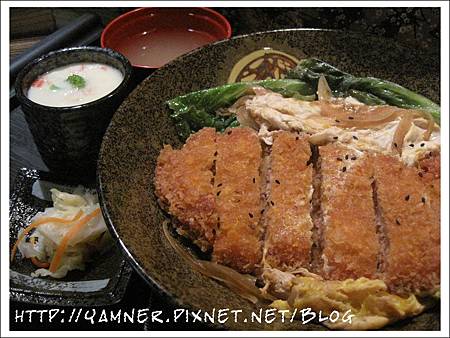 BLOG豬排丼.jpg