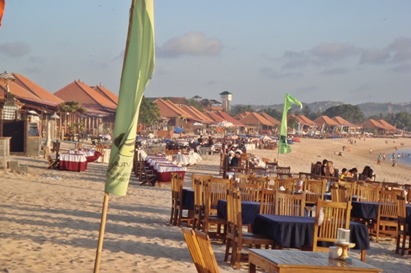 金巴蘭海攤1.JPG 金巴蘭海攤1.JPG