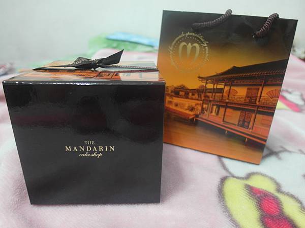 【美食】2013香港遊 * 中環文華東方飯店 - The Mandarin Cake Shop玫瑰草莓果醬 (文末贈美樂蒂護手霜)