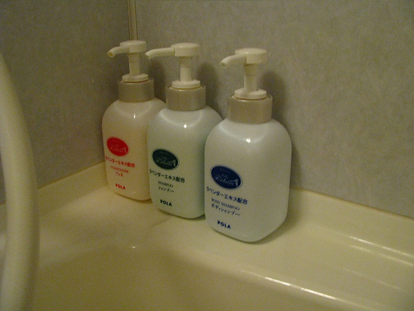 洗髮精, 護髮乳, 沐浴乳