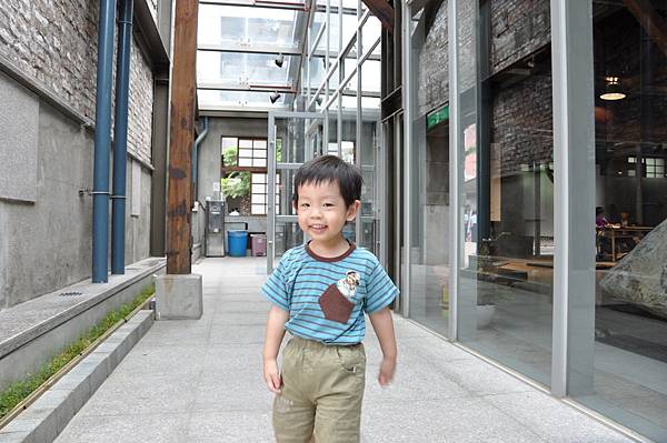 DSC_0040.JPG DSC_0040.JPG