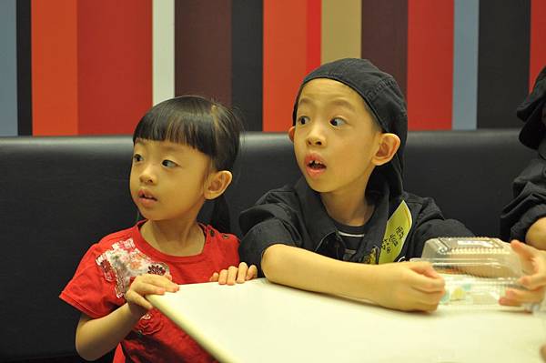 DSC_0075.JPG DSC_0075.JPG