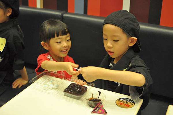 DSC_0081.JPG DSC_0081.JPG