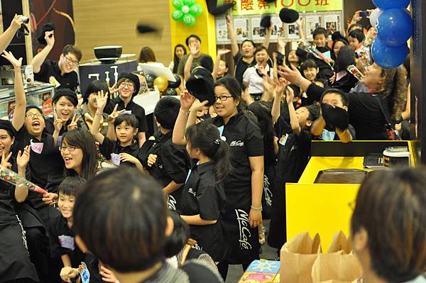 DSC_0169.JPG DSC_0169.JPG