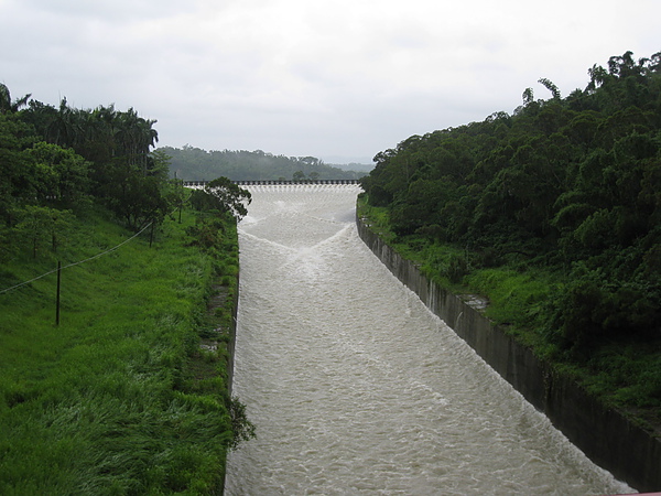 溢洪道.jpg