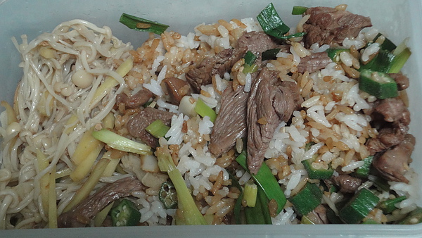 6/21羊肉炒飯、金針菇