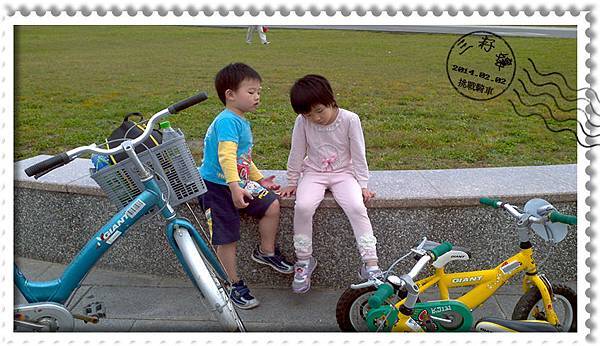 河濱公園騎車-好累啊 河濱公園騎車-好累啊