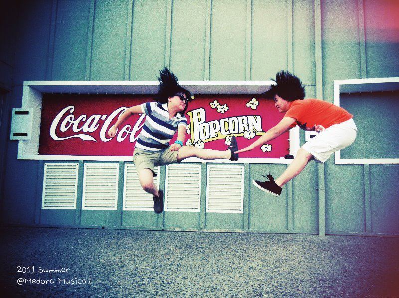 420912_3311729160968_1683509103_n