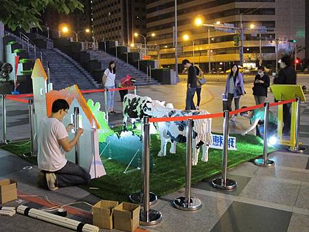 積木乳牛 手創兒童YOYO老師高高老師 瑞穗鮮乳戶外積木展-阪急百貨 (9).JPG