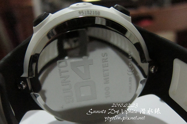 suunto d4 white